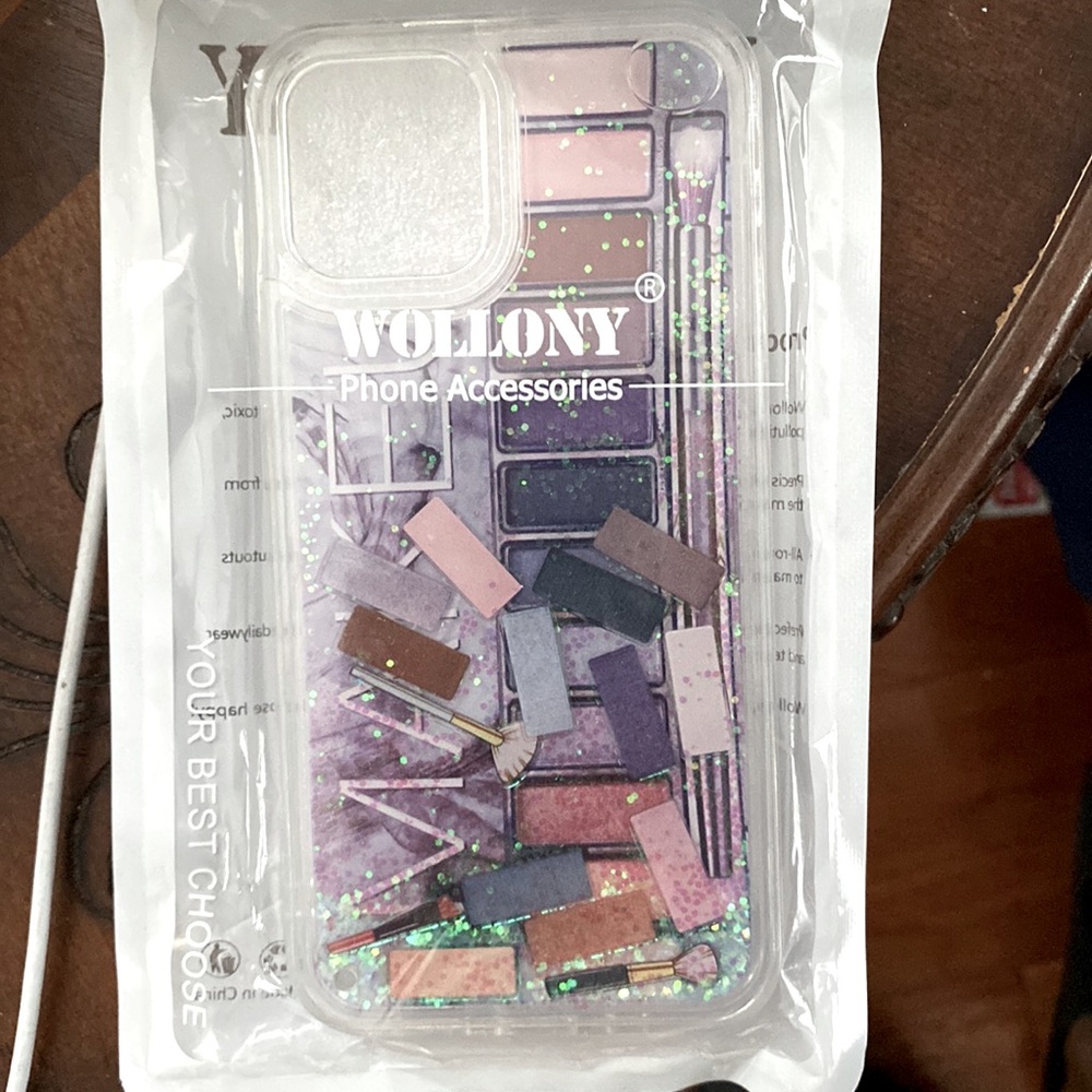 iPhone 12 Max phone case.